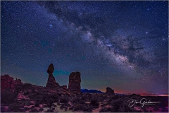 DSC4583-Balanced-Rock-Milky-Way-1-web