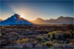 DSC4833-Sun-Rays-on-Mount-Moran-2-web